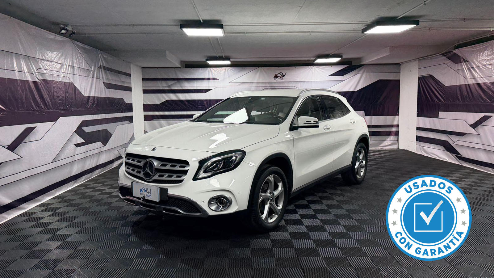 MERCEDES-BENZ GLA 200