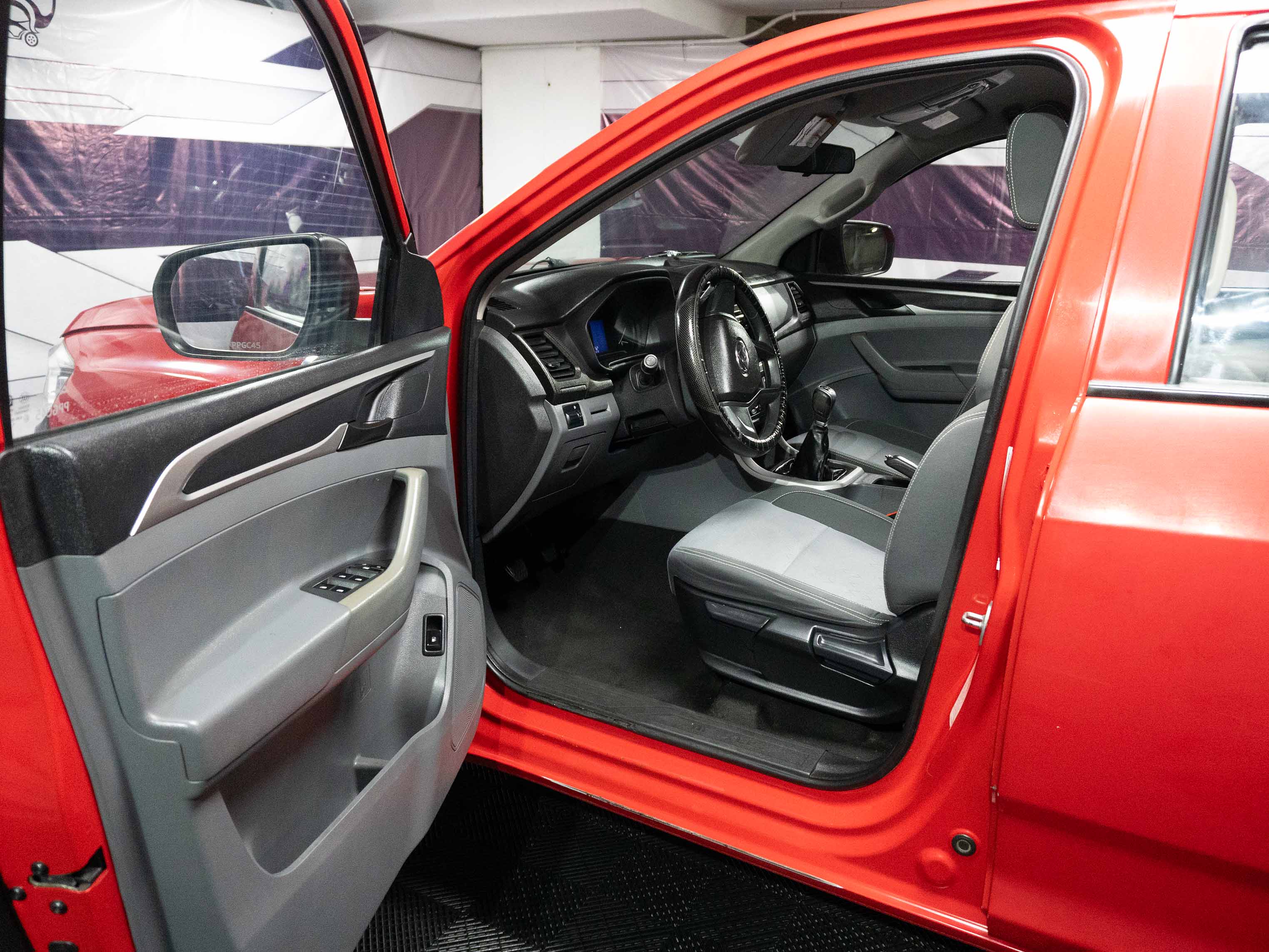 Maxus T60 — foto 16 de 26