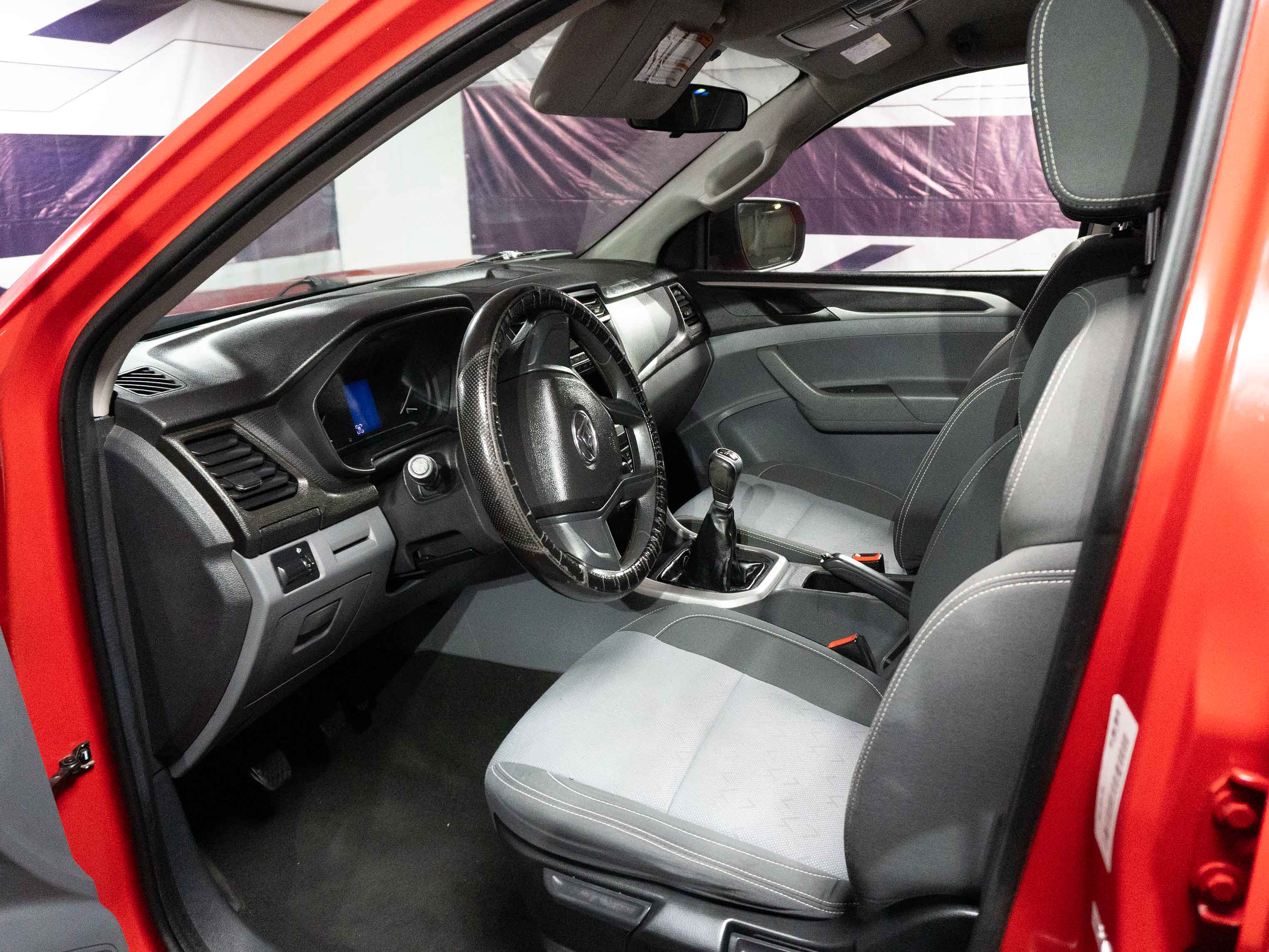 Maxus T60 — foto 15 de 26