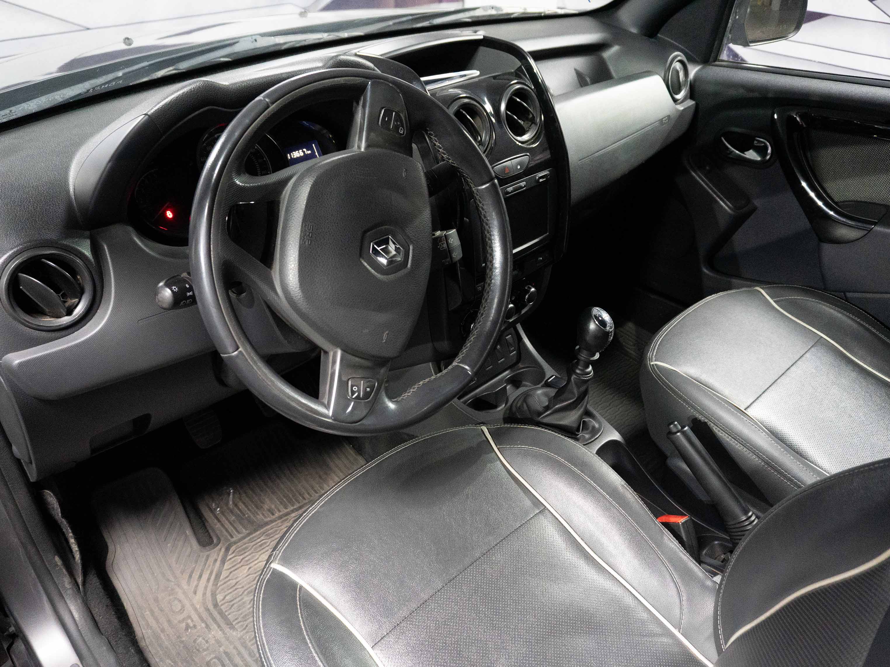 Renault Oroch Intens — foto 20 de 27