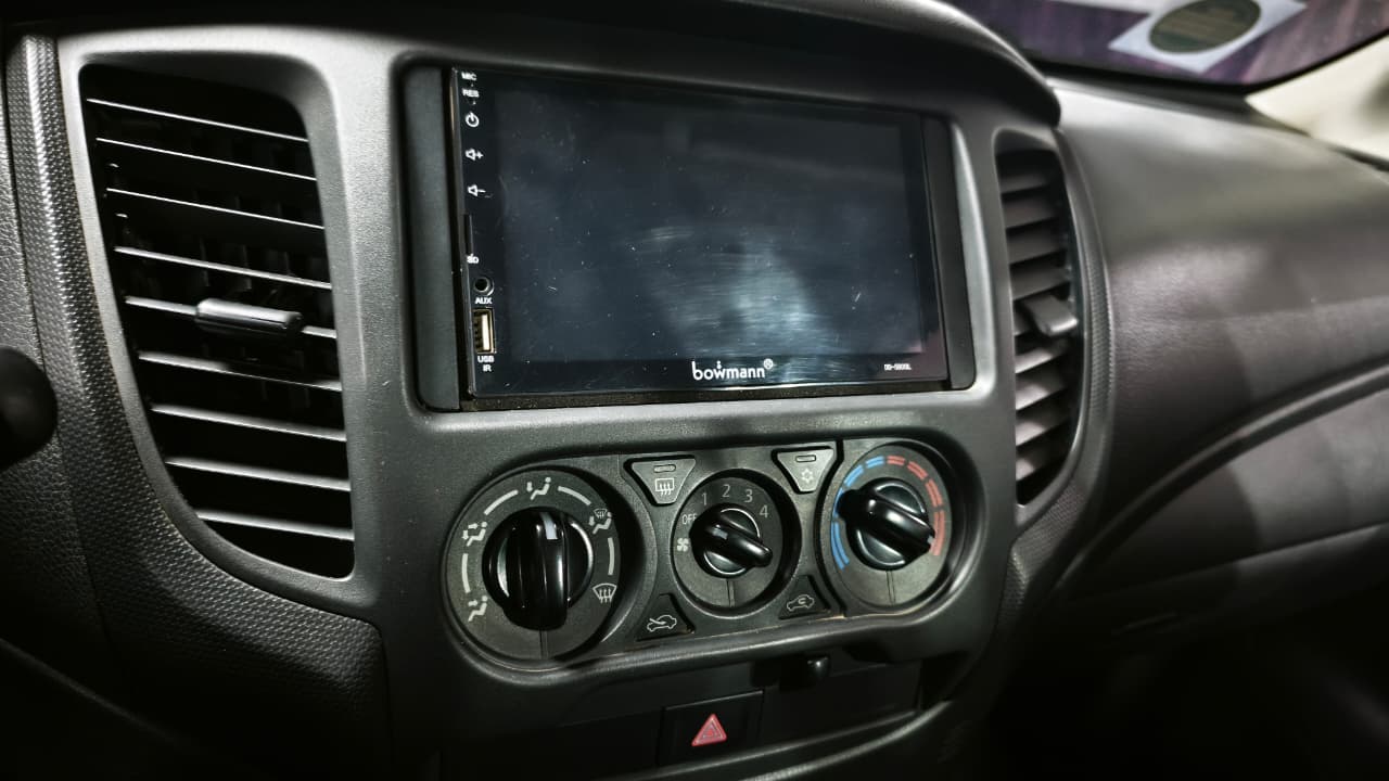Mitsubishi L200 2.4 Katana — foto 18 de 21