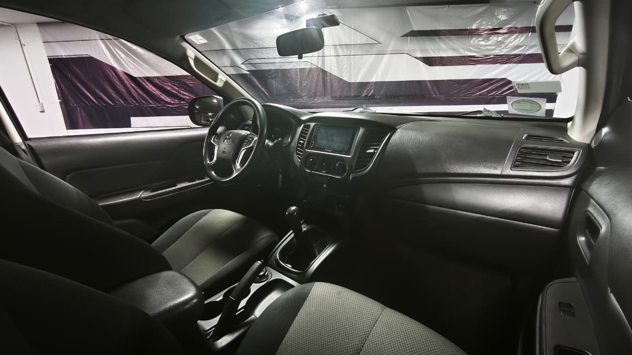 Mitsubishi L200 2.4 Katana — foto 14 de 21