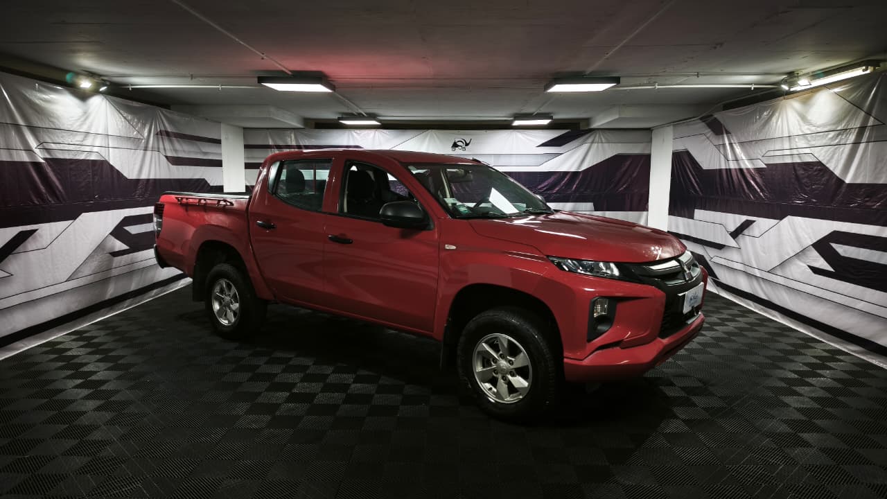 Mitsubishi L200 2.4 Katana — foto 3 de 21