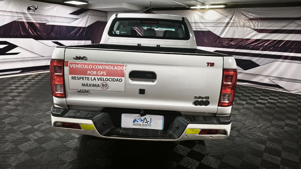 JAC T8 — foto 8 de 19