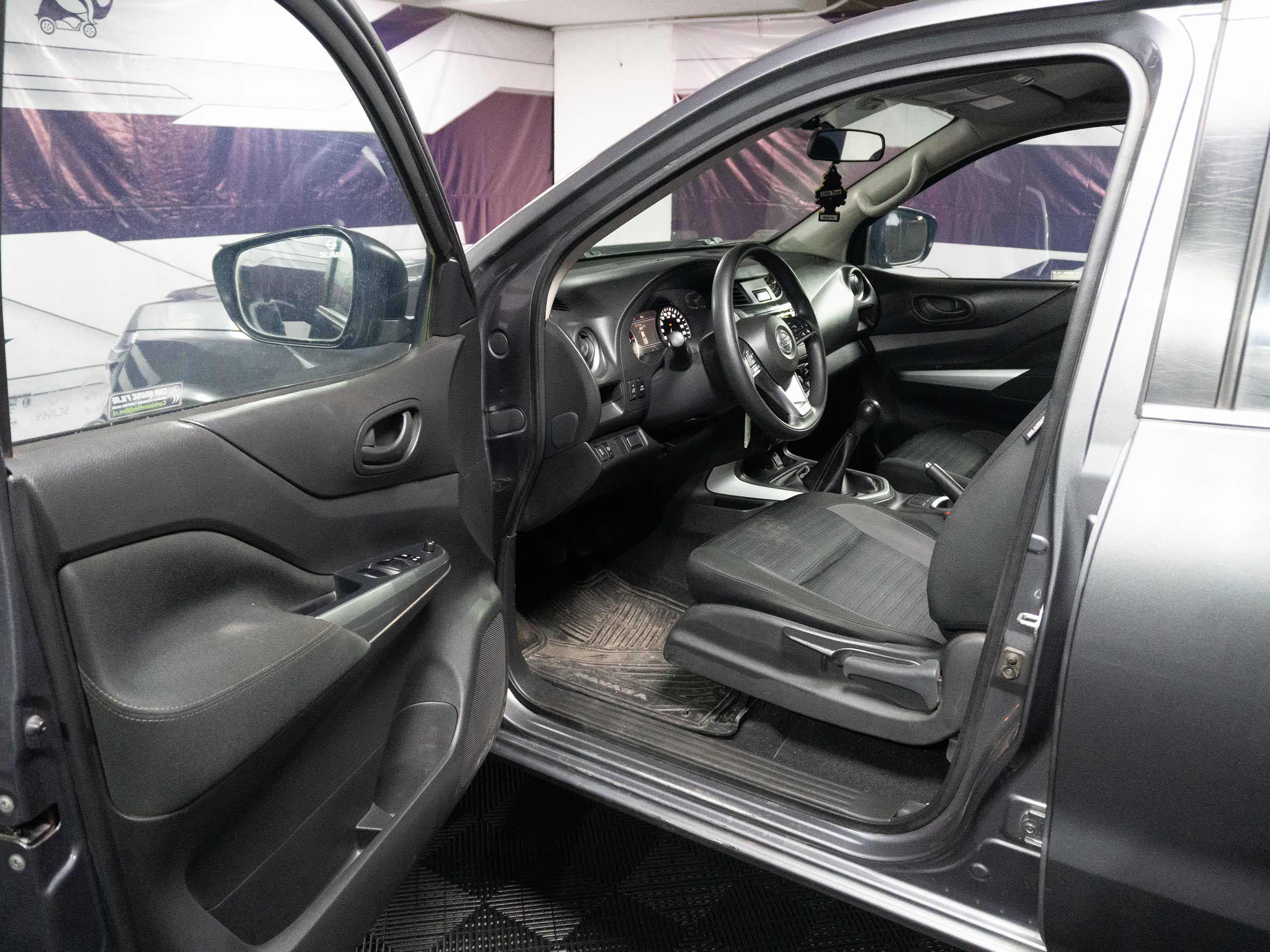 Nissan Navara 2.3 Xe — foto 13 de 26