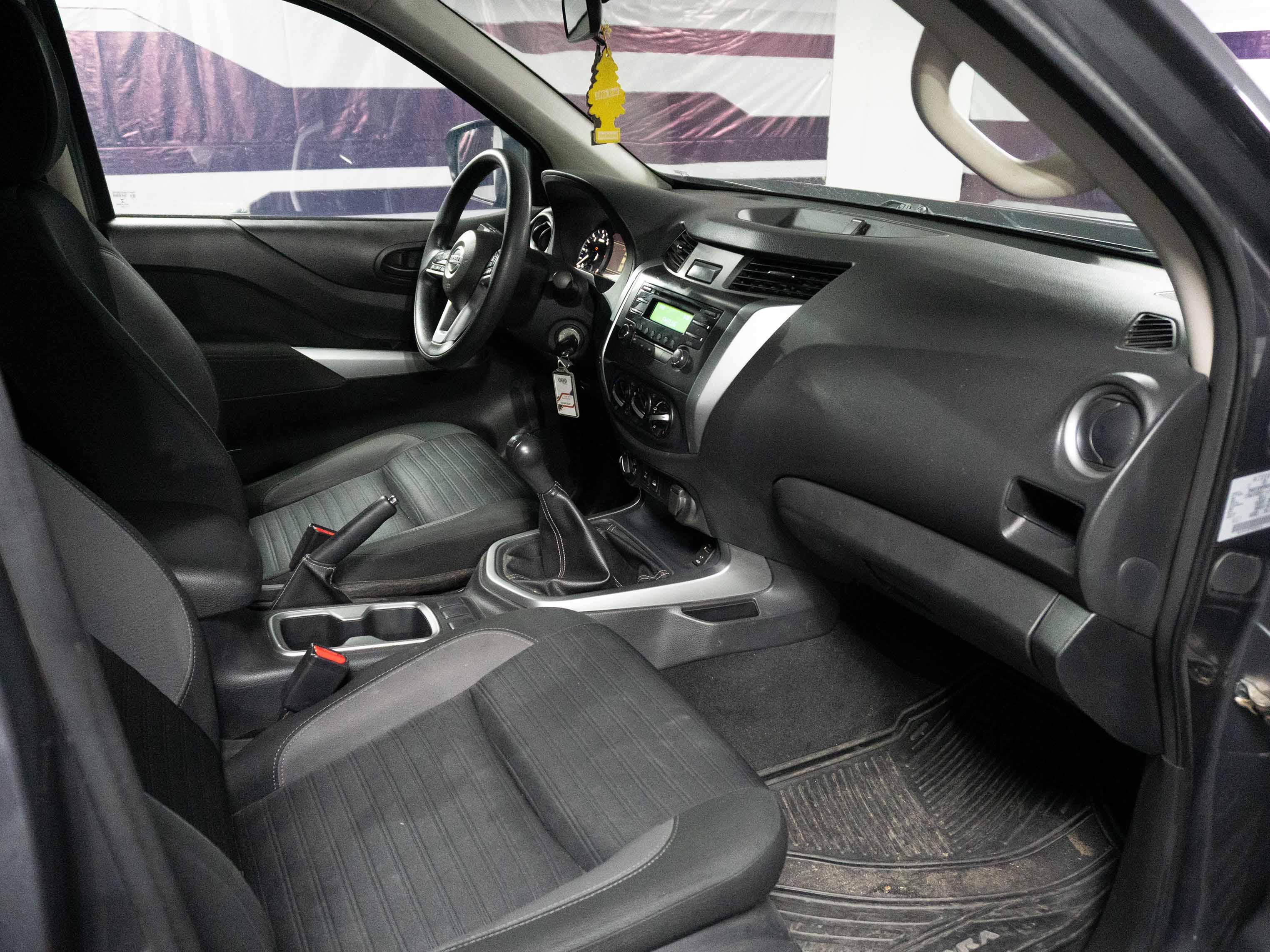 Nissan Navara 2.3 Xe — foto 16 de 26